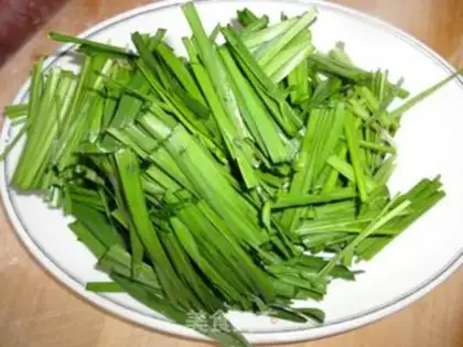 Make stir-fried pork liver with leeks step 2