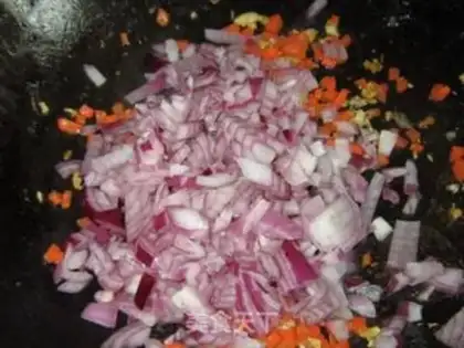 Make Curry seafood fried rice step 6