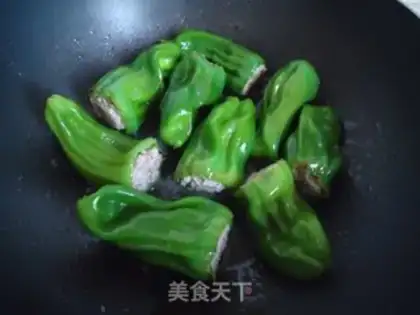 Make Pork stuffed with chili pepper step 4
