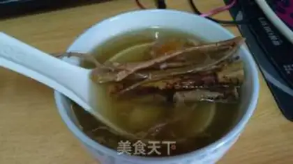 Make Wuzhimao peach soup step 3