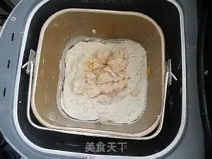 Make Yellow rose steamed buns step 2