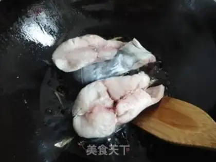 Make roasted Spanish mackerel in soy sauce step 2