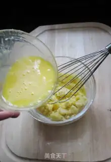 Make Purple moss egg roll step 6