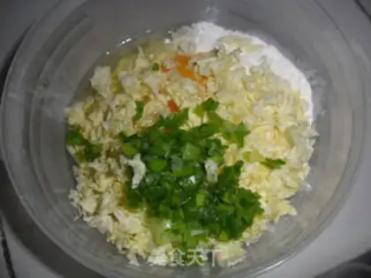 Make Cabbage and chopped green onion pancakes step 3