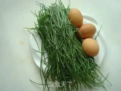 Make Scrambled eggs with shallot step 0