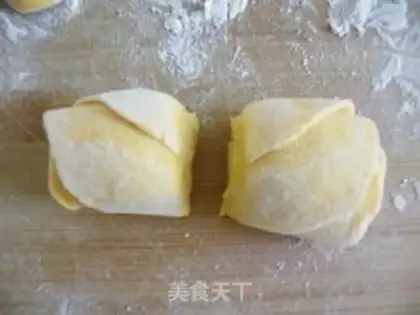Make Yellow rose steamed buns step 8
