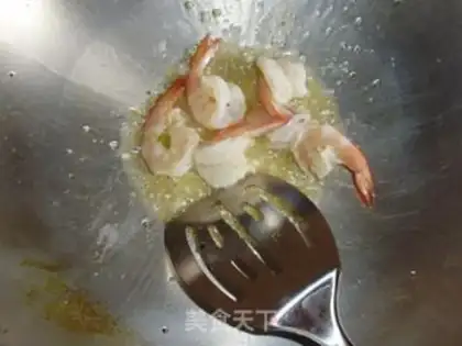 Make golden fried rice step 2