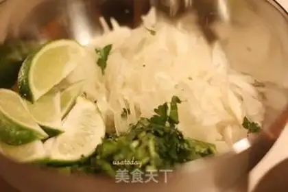 Make Steamed fish with lemon from Myanmar step 0