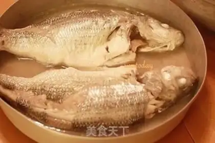 Make Steamed fish with lemon from Myanmar step 1