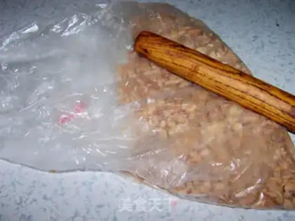 Make Peanut crispy balls step 2