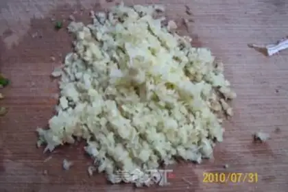 Make White cut chicken with onion and ginger step 11