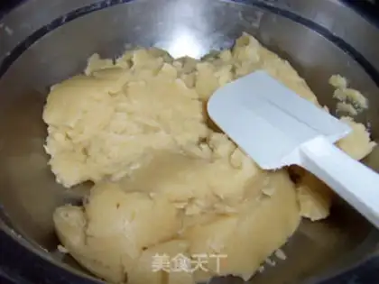 Make Peanut crispy balls step 6