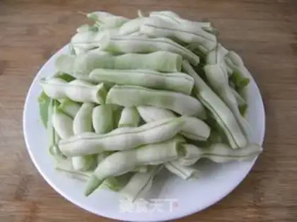 Make Dried green beans step 0