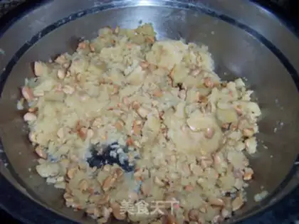 Make Peanut crispy balls step 7