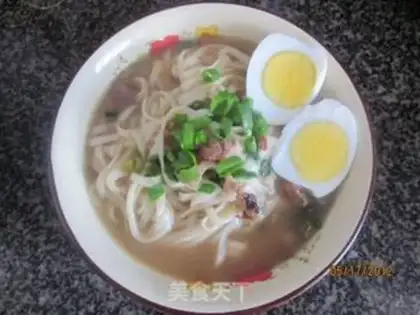 Make Noodles with abalone sauce and onion flavor step 10
