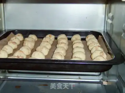 Make Peanut crispy balls step 9