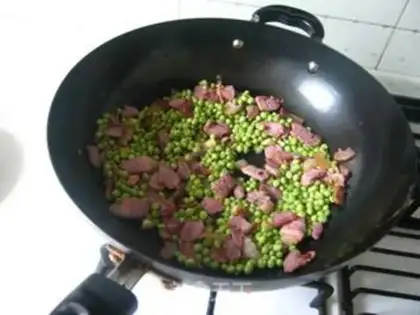 Make Pork and peas pot rice step 8
