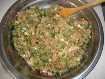 Make Spanish mackerel pot sticker step 5