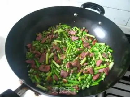 Make Pork and peas pot rice step 9