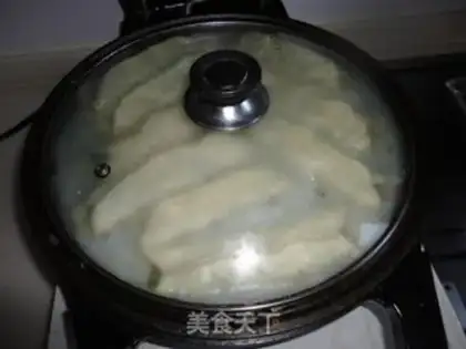 Make Spanish mackerel pot sticker step 9