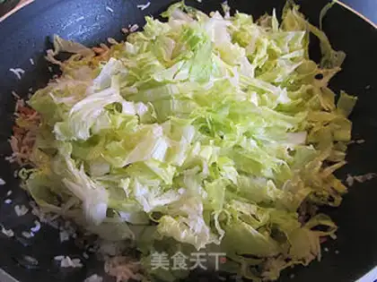Make Fried rice with eggs, shrimps and lettuce step 7