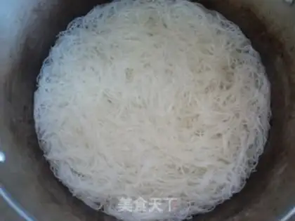 Make stir-fried rice noodles step 0