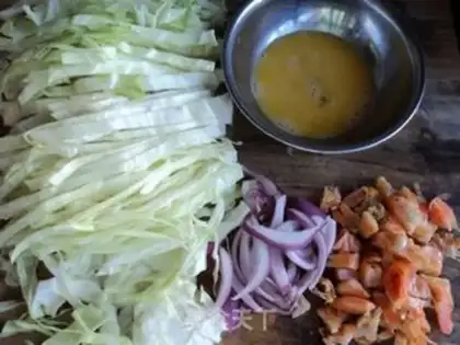 Make stir-fried rice noodles step 3