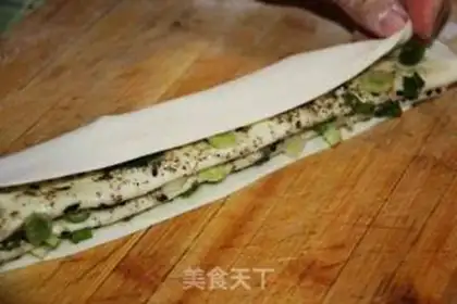 Make chopped green onion pancakes step 6