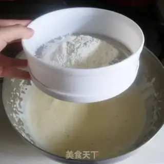 Make Matcha honey bean mousse cake step 3