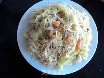 Make stir-fried rice noodles step 9