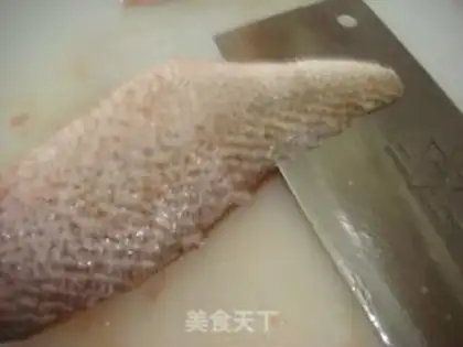 Make Orange two-color chrysanthemum fish step 2