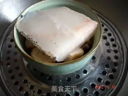 Make Steamed cod with tuna meat floss step 4