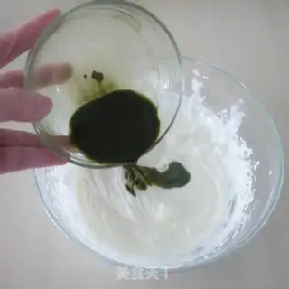 Make Matcha honey bean mousse cake step 14