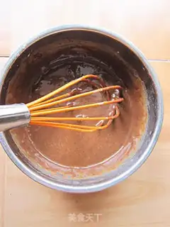 Make Chocolate decorated cake step 2