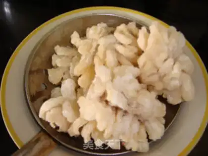 Make Orange two-color chrysanthemum fish step 10