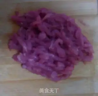 Make Stir fried shredded potatoes with shredded pork and leeks step 0