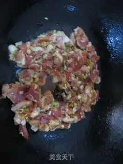 Make Old Beijing noodles with diced pork step 7