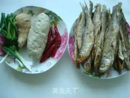 Make Small white fish with gluten step 0