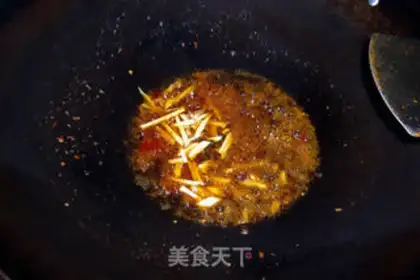 Make Small bamboo shoots twice-cooked pork step 8