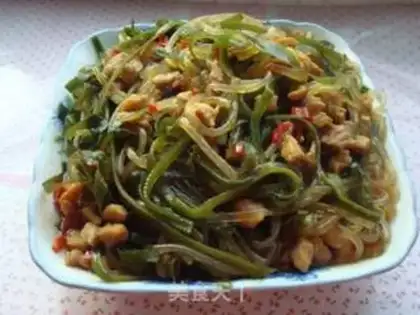 Make stir-fried minced pork with seaweed vermicelli step 5