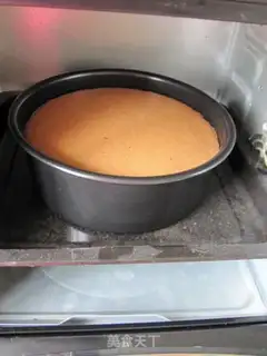 Make Chocolate decorated cake step 9