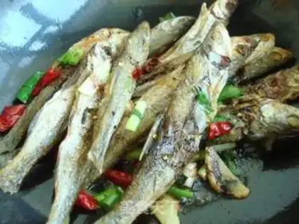 Make Small white fish with gluten step 4