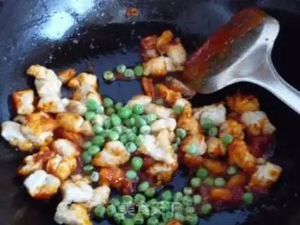 Make diced chicken with tomato sauce step 7