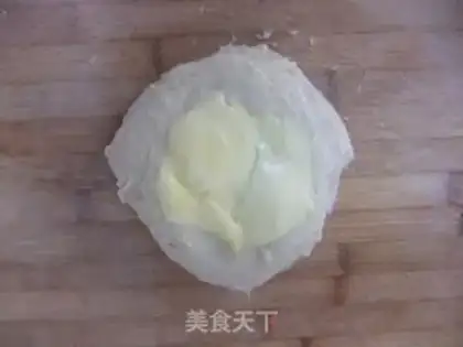 Make Small snail bread step 0