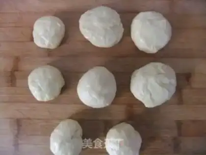 Make Small snail bread step 4