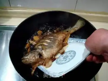 Make roasted yellow fish with vinegar step 10