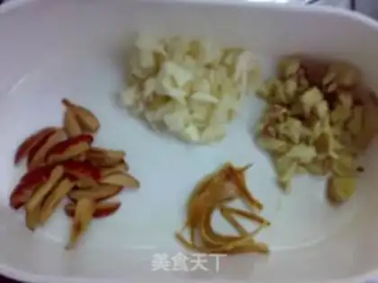 Make Steamed chicken with fish head step 2