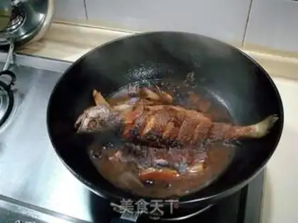 Make roasted yellow fish with vinegar step 11