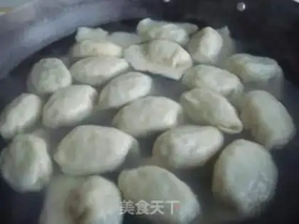 Make Leek and pork dumplings step 8