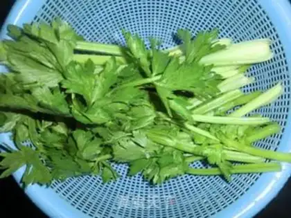 Make celery powder step 2